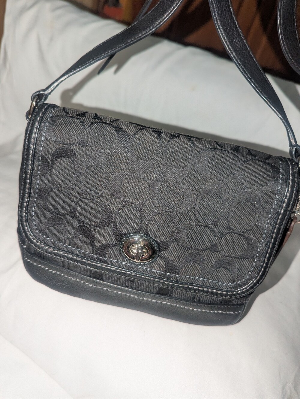 Coach Park Black Signature Canvas Turn-Lock Crossbody - Picture 3 of 12